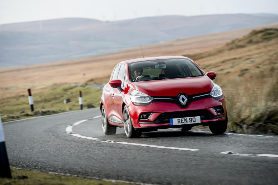  Renault Clio 2016 года  (UK) (фото 18 из 31)